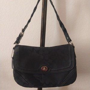 CLASSIC CLASP FRONT COACH HANDBAG